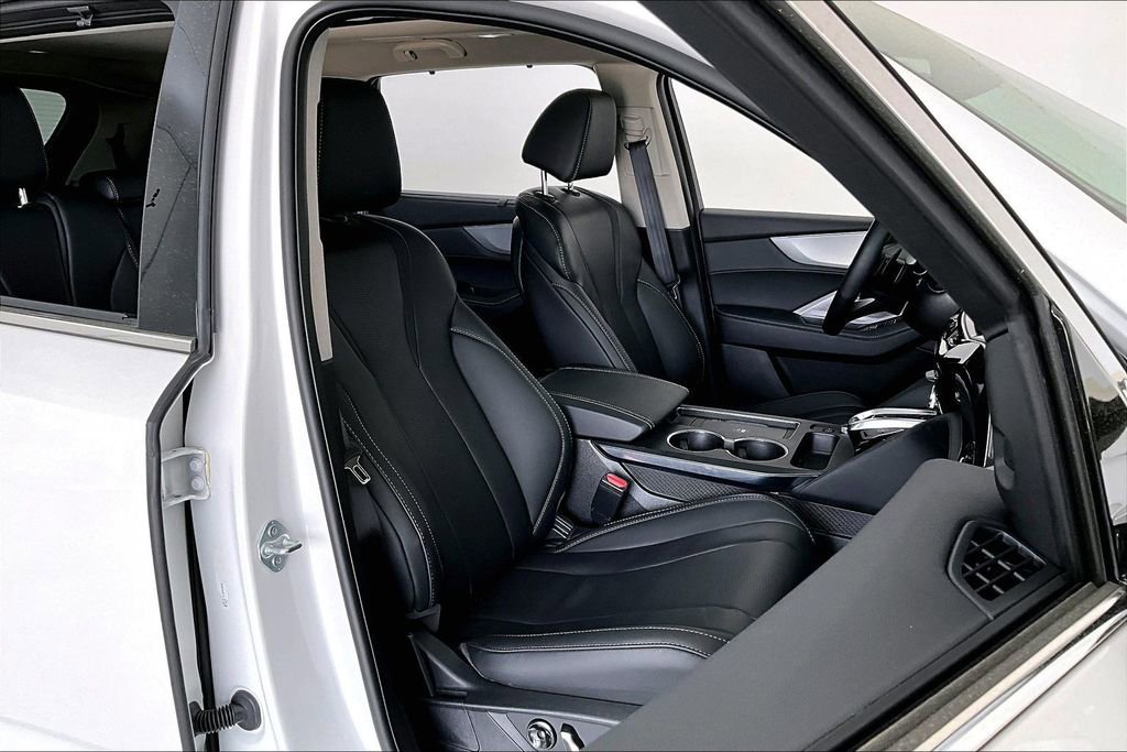 Certified 2026 Acura MDX w/ Technology Package image 10