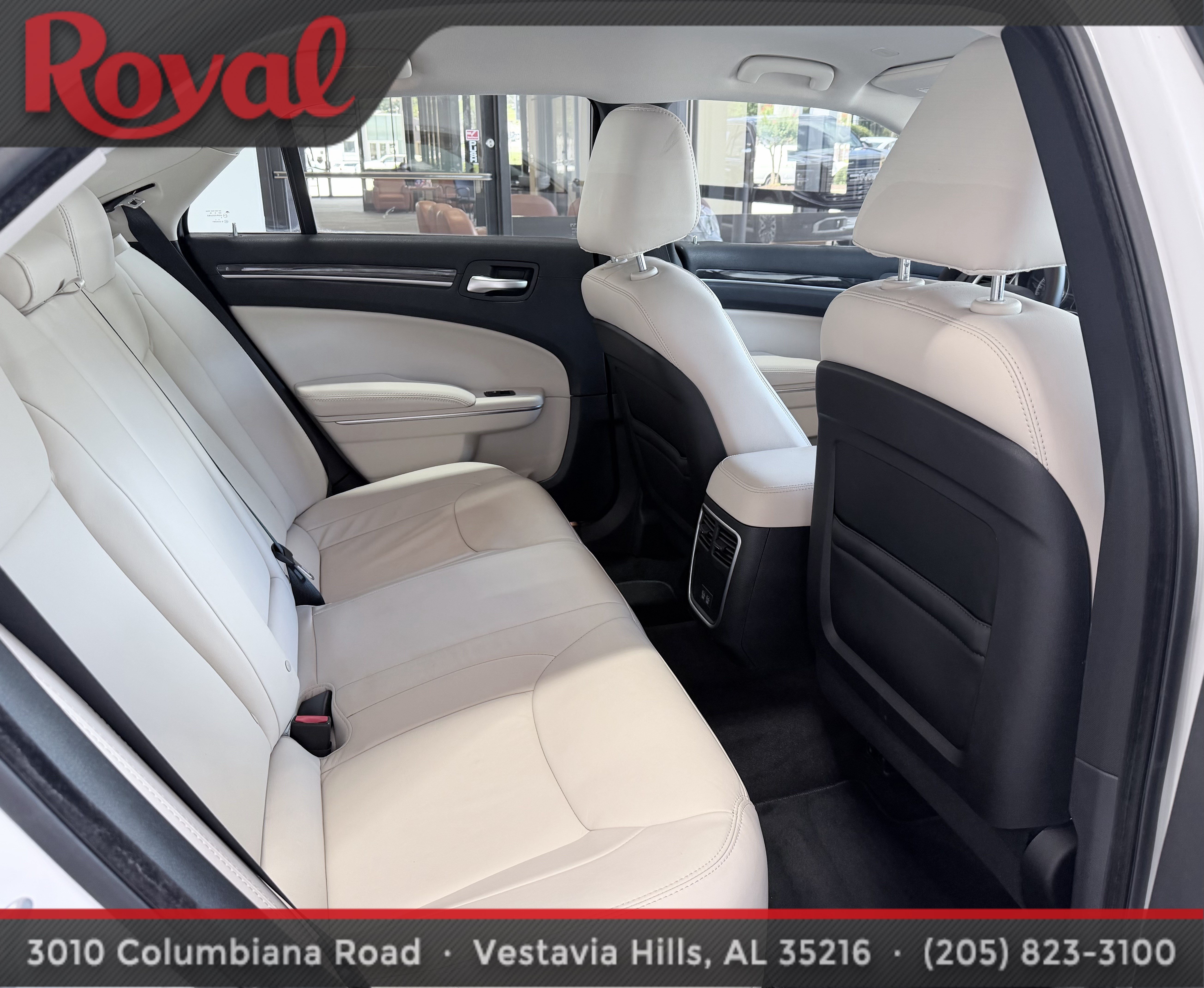 Used 2017 Chrysler 300 Limited w/ Driver Convenience Group RWD image 16