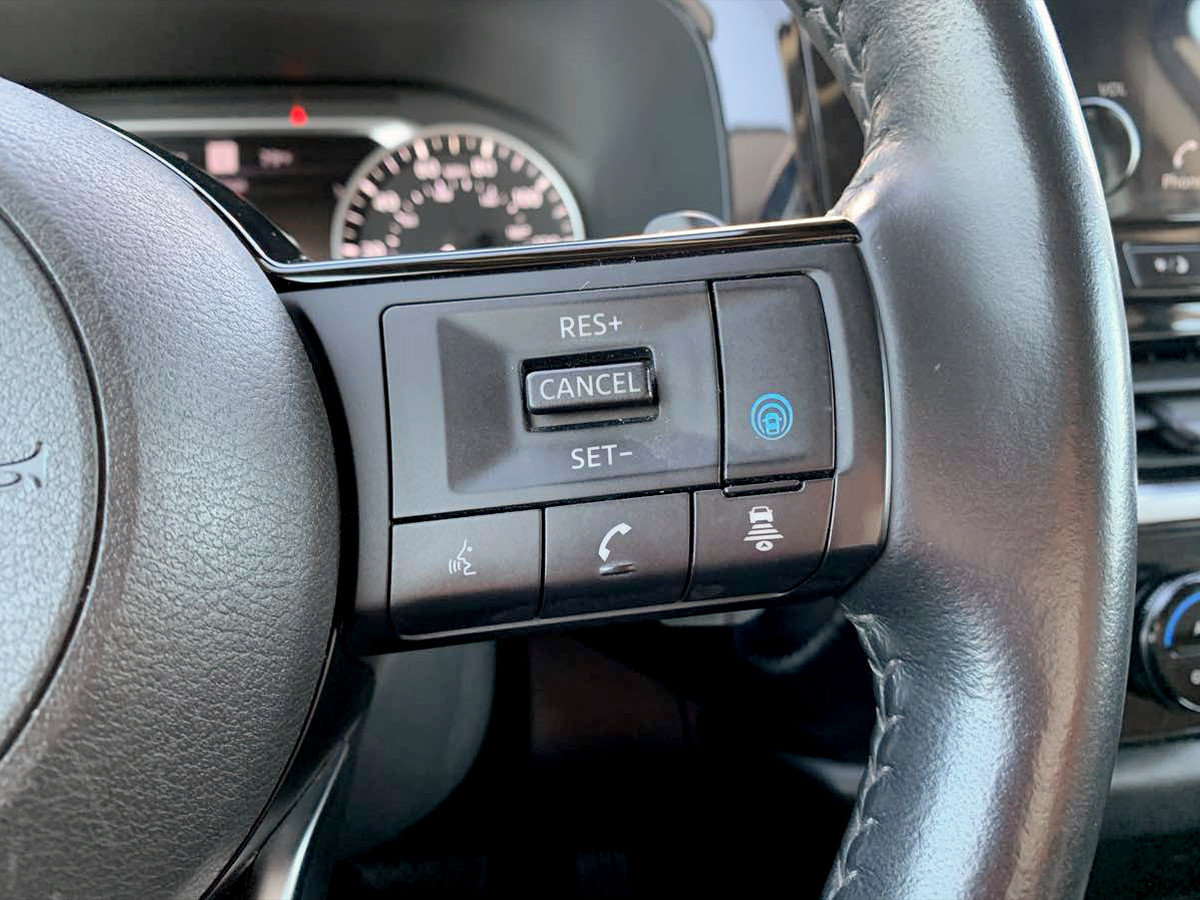 Used 2022 Nissan Pathfinder SL w/ Lighting Package (N92) AWD/4WD image 27