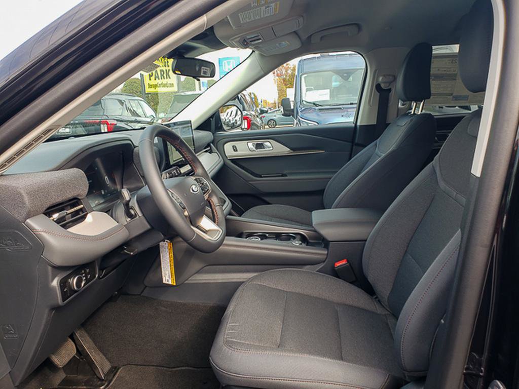 New 2026 Ford Explorer Active image 7