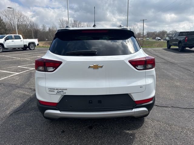 Used 2024 Chevrolet TrailBlazer LT w/ LT Cold Weather Package AWD/4WD image 4
