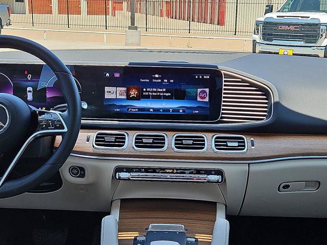 Used 2025 Mercedes-Benz GLE 350 4MATIC image 10