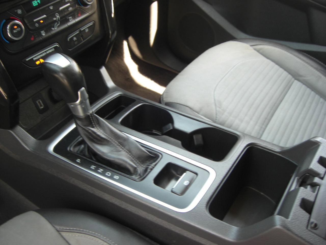 Used 2017 Ford Escape Titanium FWD image 8