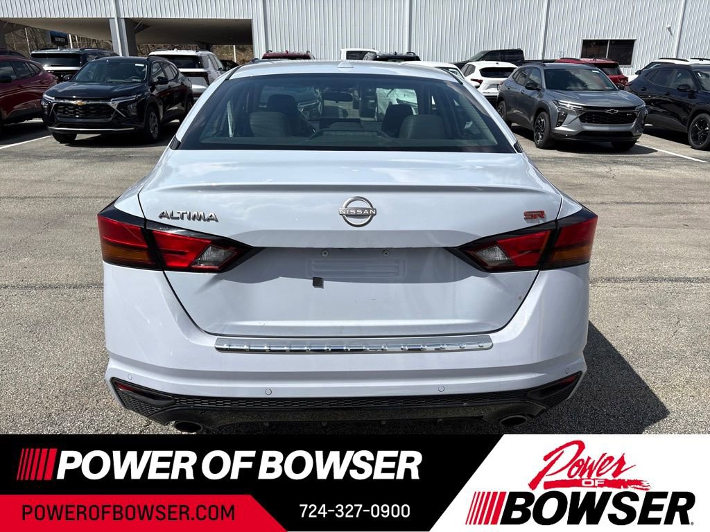 Used 2023 Nissan Altima 2.5 SR w/ SR Premium Package image 4