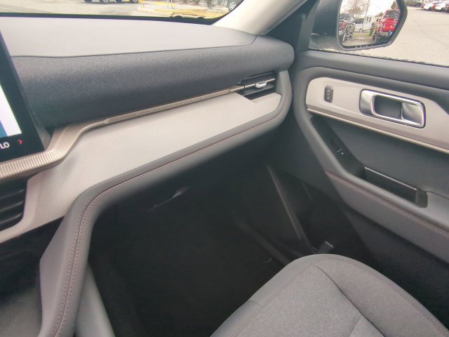 New 2026 Ford Explorer Active RWD image 18