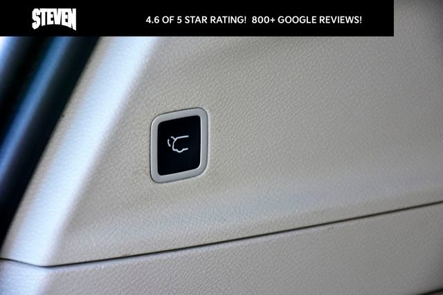 Used 2020 Chrysler Pacifica Touring-L image 31