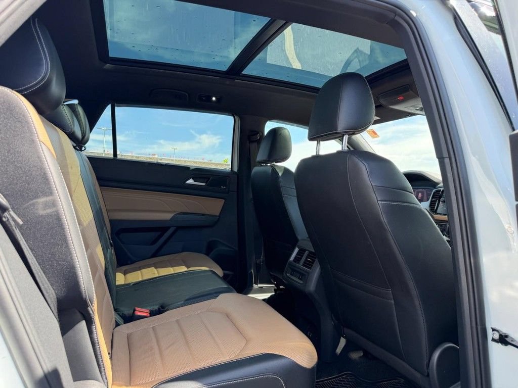 Used 2022 Volkswagen Atlas Cross Sport SEL Premium R-Line AWD/4WD image 10