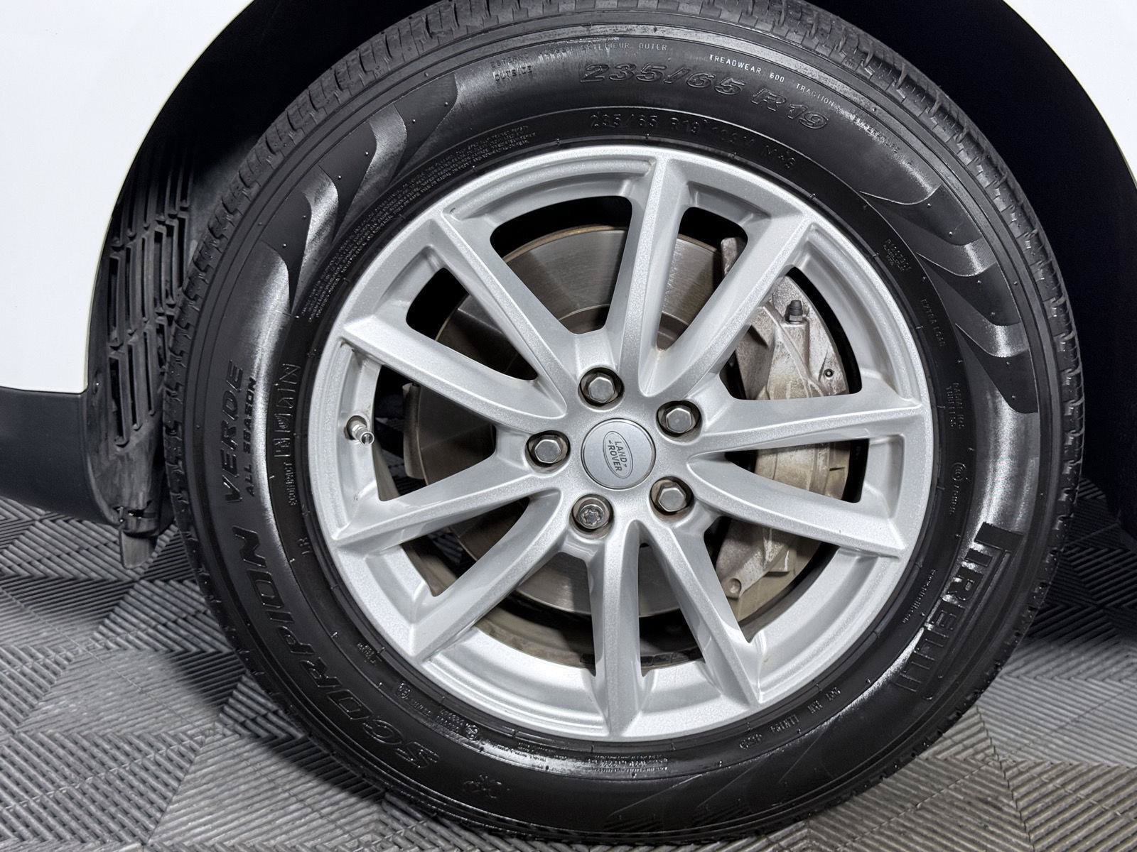 Used 2020 Land Rover Range Rover Sport SE AWD/4WD image 30