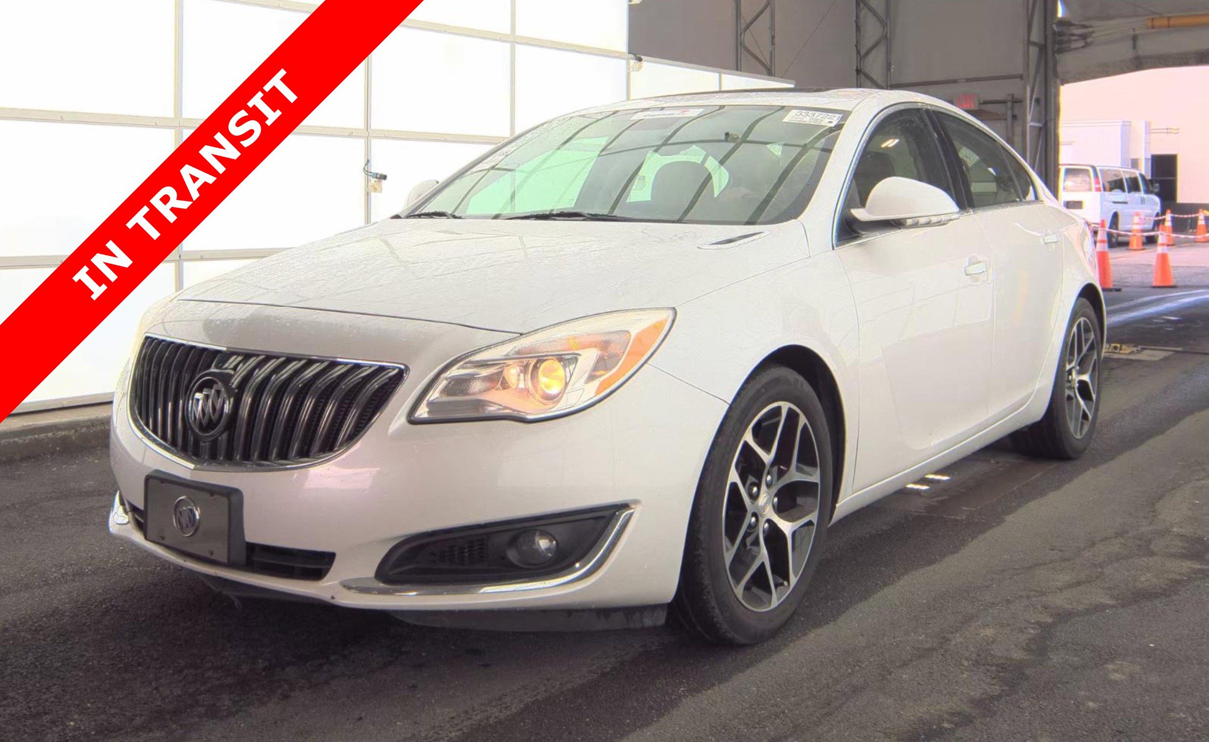 Used 2017 Buick Regal Sport Touring FWD image 1