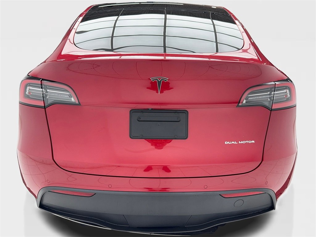 Used 2021 Tesla Model Y Long Range image 11