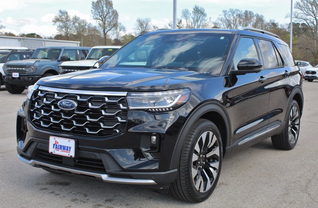 Used 2025 Ford Explorer Platinum w/ LUX Leather Package image 2