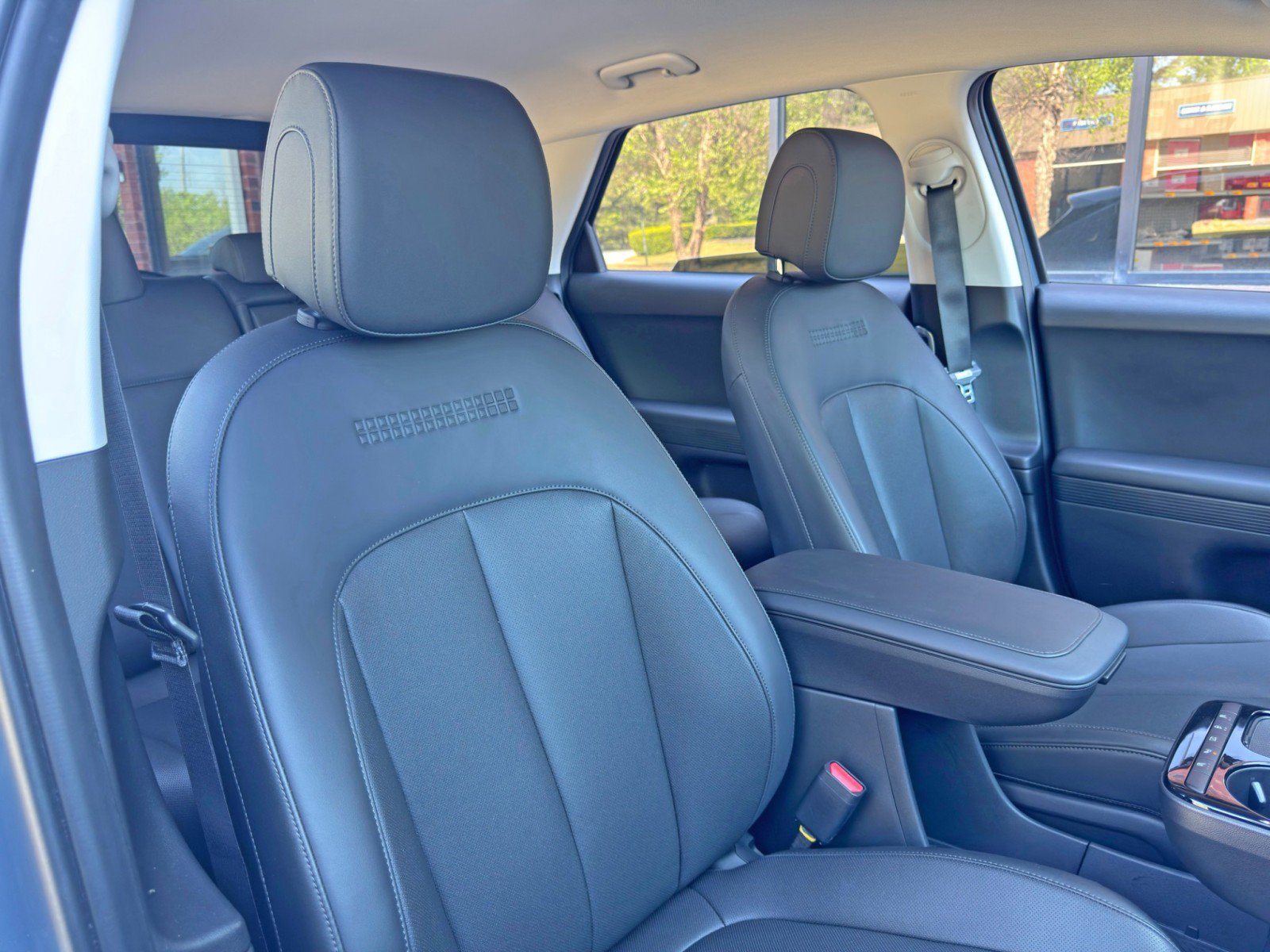 Used 2025 Hyundai Ioniq 5 SEL RWD image 36