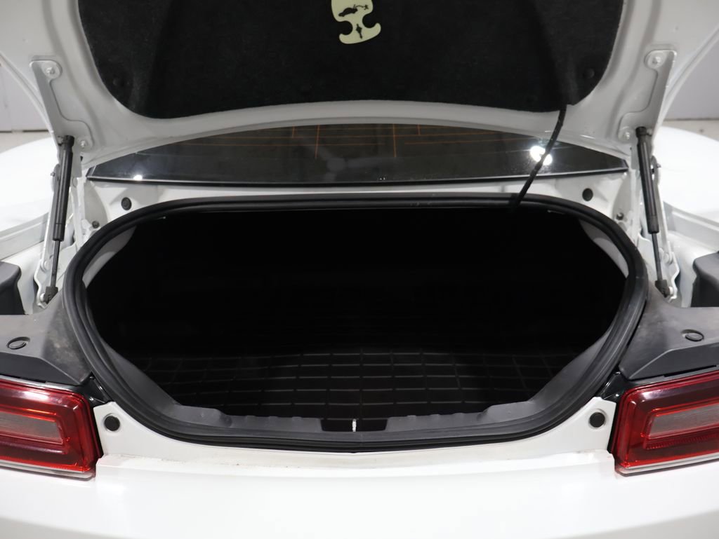 Used 2015 Chevrolet Camaro SS w/ Commemorative Special Edition image 5