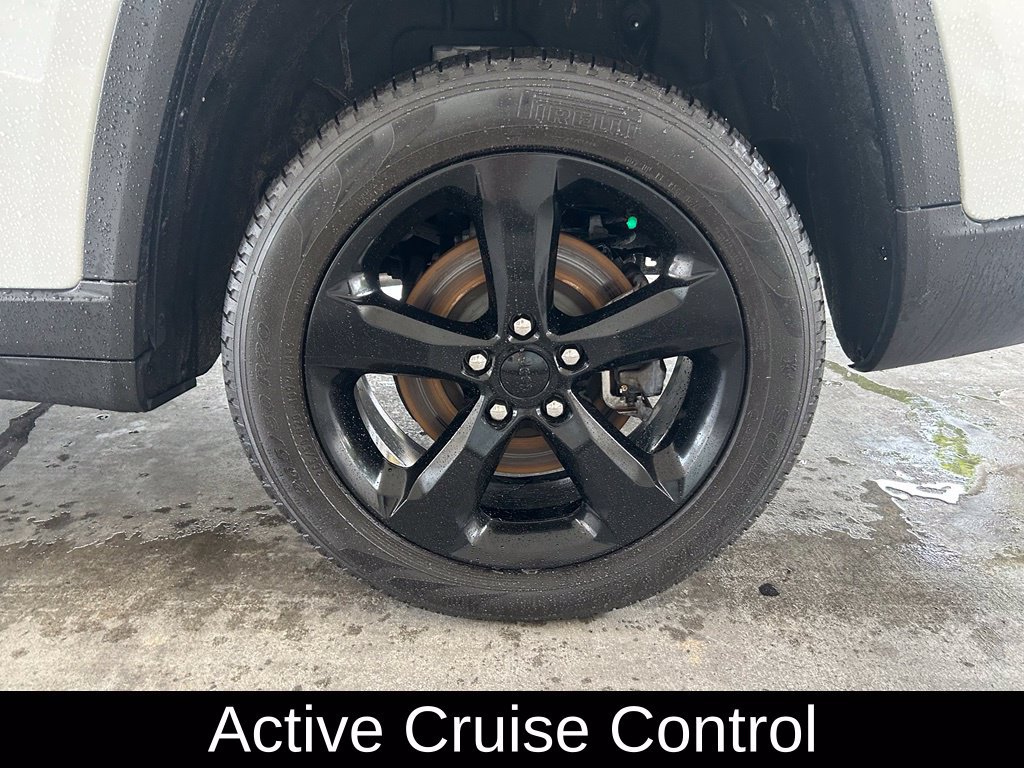 Used 2024 Jeep Grand Cherokee L Limited w/ Black Appearance Package RWD image 16