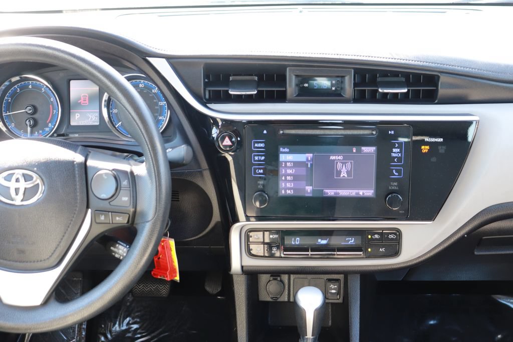 Used 2017 Toyota Corolla LE w/ Carpet Mat Package (TMS) FWD image 11