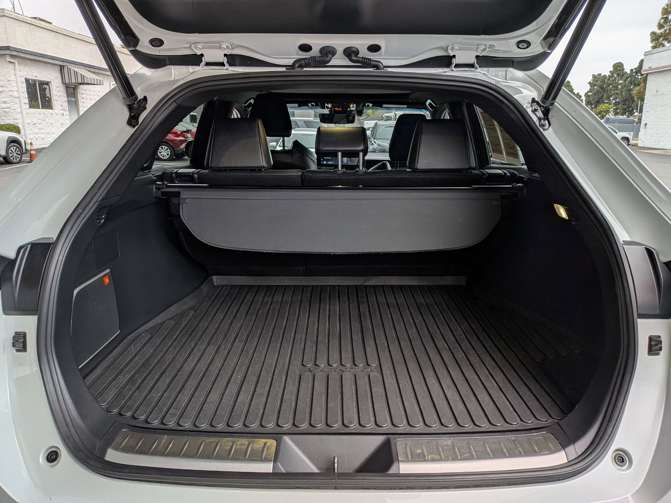 Certified 2023 Toyota Venza Limited AWD/4WD image 33