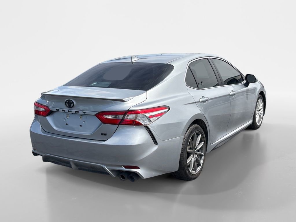 Used 2018 Toyota Camry SE w/ Moonroof Package FWD image 6