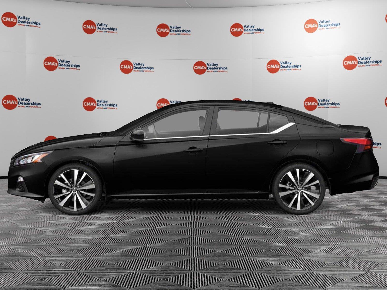 Used 2020 Nissan Altima 2.5 SR FWD image 2
