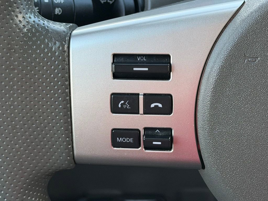 Used 2021 Nissan Frontier SV w/ Midnight Edition Floor Mats image 16