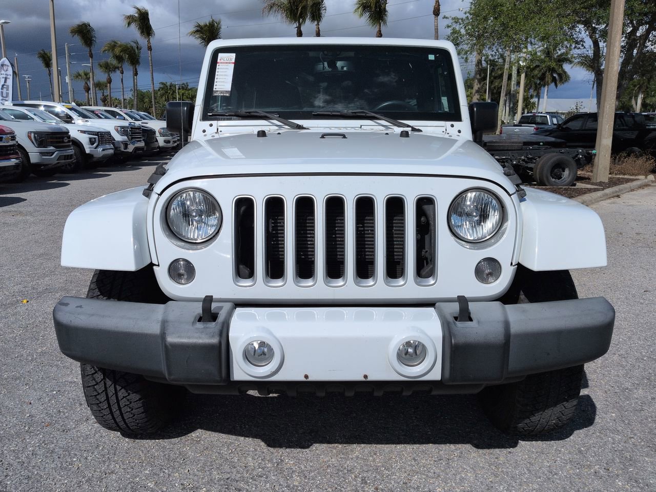 Used 2016 Jeep Wrangler Unlimited Sahara image 3