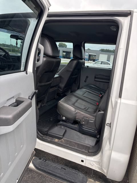Used 2015 Ford F550 4x4 Crew Cab Super Duty image 8