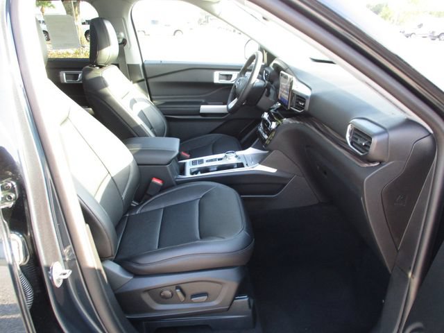 New 2024 Ford Explorer Limited w/ Equipment Group 301A RWD image 24