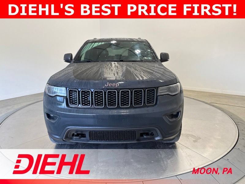 Used 2018 Jeep Grand Cherokee Trailhawk w/ Trailhawk Luxury Group AWD/4WD image 2