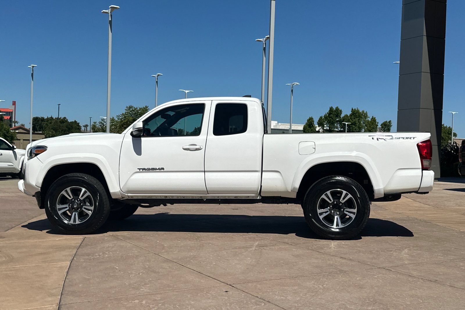 Certified 2016 Toyota Tacoma TRD Sport RWD image 8