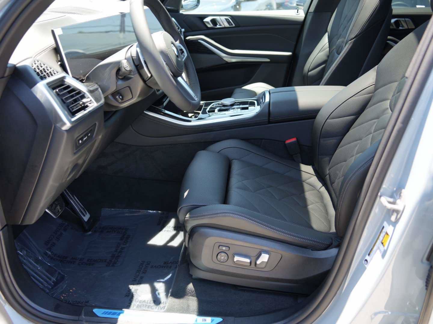 Used 2026 BMW X5 sDrive40i w/ M Sport Package RWD image 15