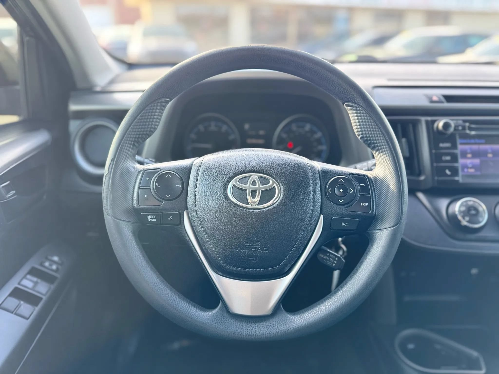 Used 2017 Toyota RAV4 LE FWD image 16