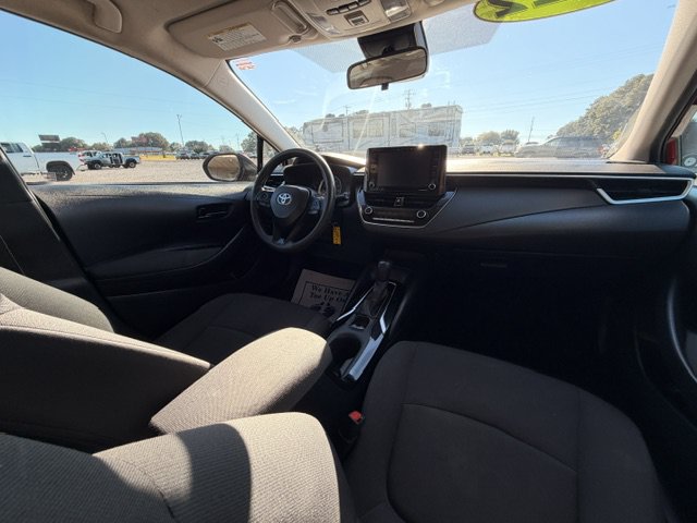 Used 2022 Toyota Corolla LE FWD image 6