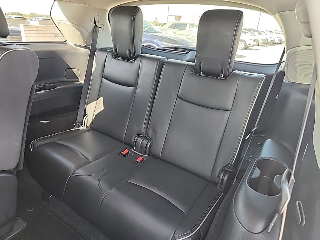 Used 2020 INFINITI QX60 Luxe w/ Essential Package image 4