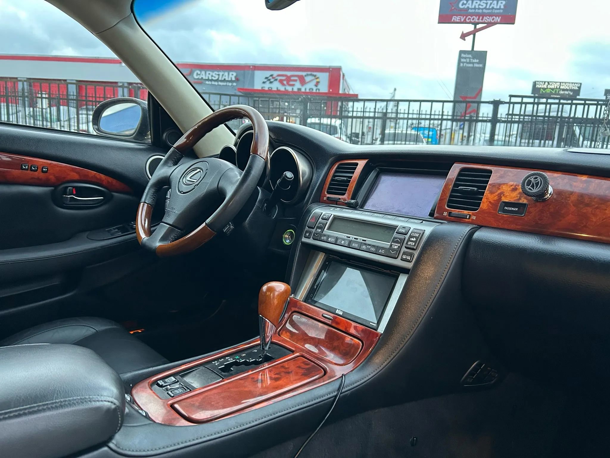 Used 2005 Lexus SC 430 Convertible image 14