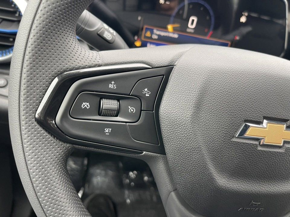 New 2025 Chevrolet Trax LT image 11