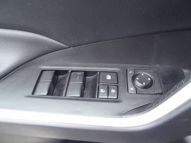 Certified 2025 Toyota RAV4 LE AWD/4WD image 9