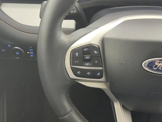 Used 2025 Ford Explorer Active w/ Active Comfort Package AWD/4WD image 27