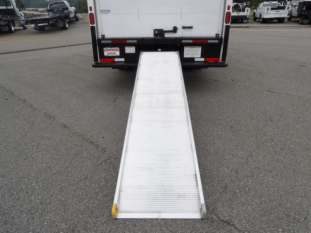 Used 2021 GMC Savana 3500 Extended w/ Power Convenience Package RWD image 35
