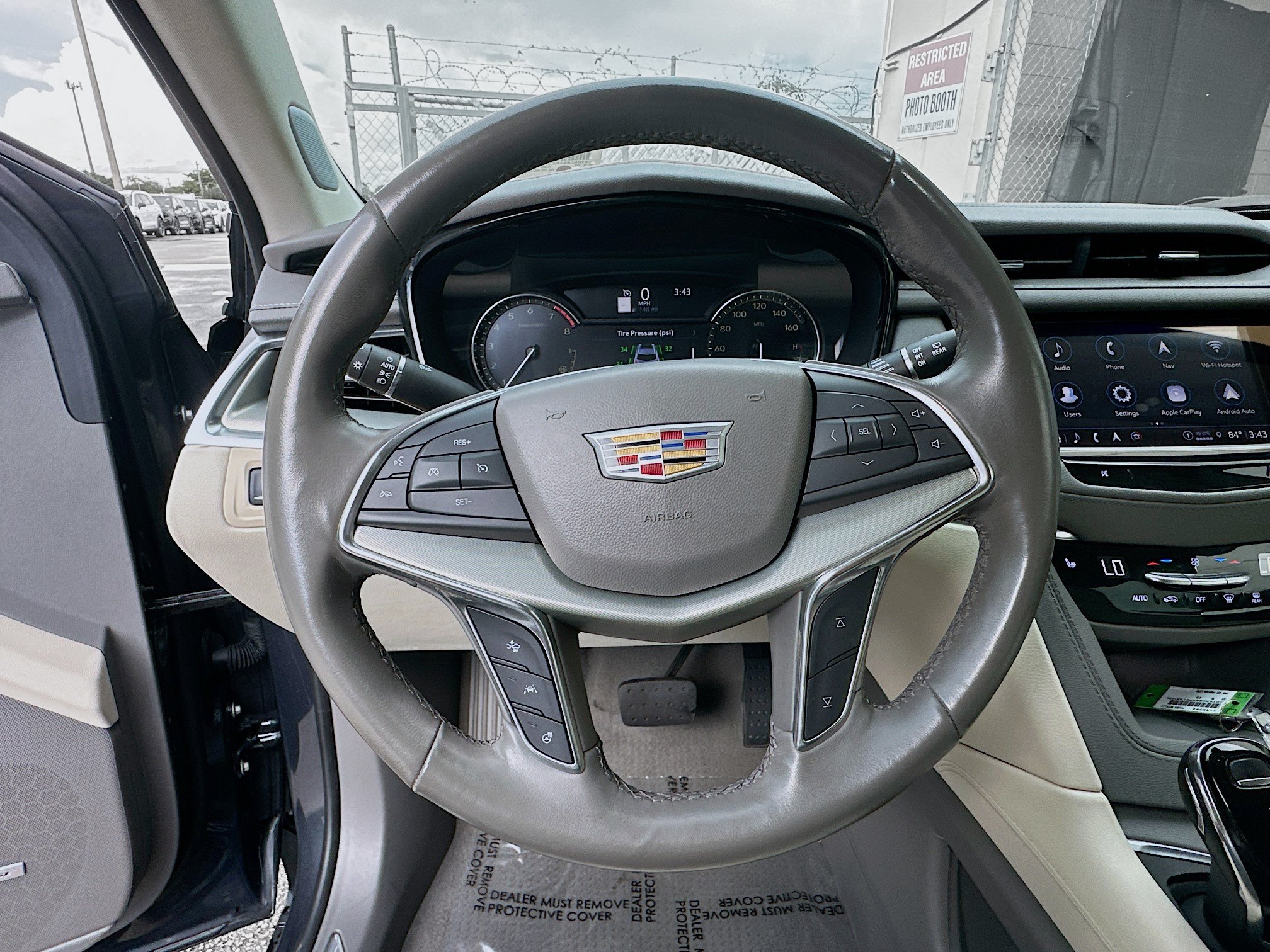 Used 2023 Cadillac XT5 Premium Luxury FWD image 8