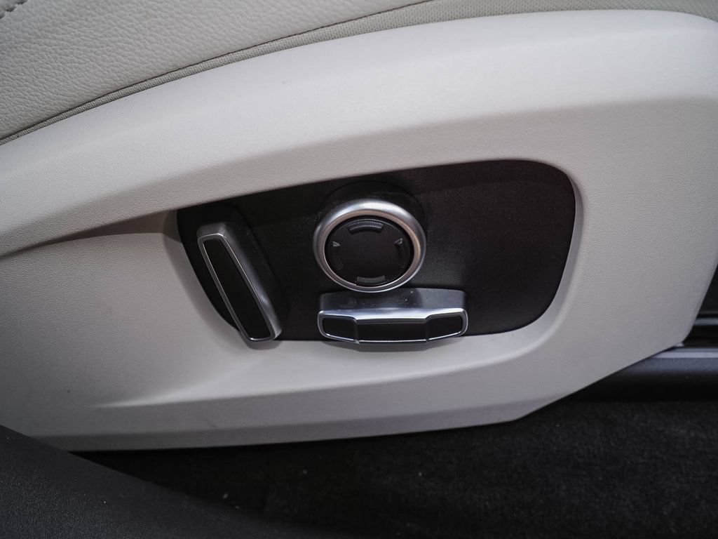 Used 2021 Jaguar F-PACE S AWD/4WD image 19