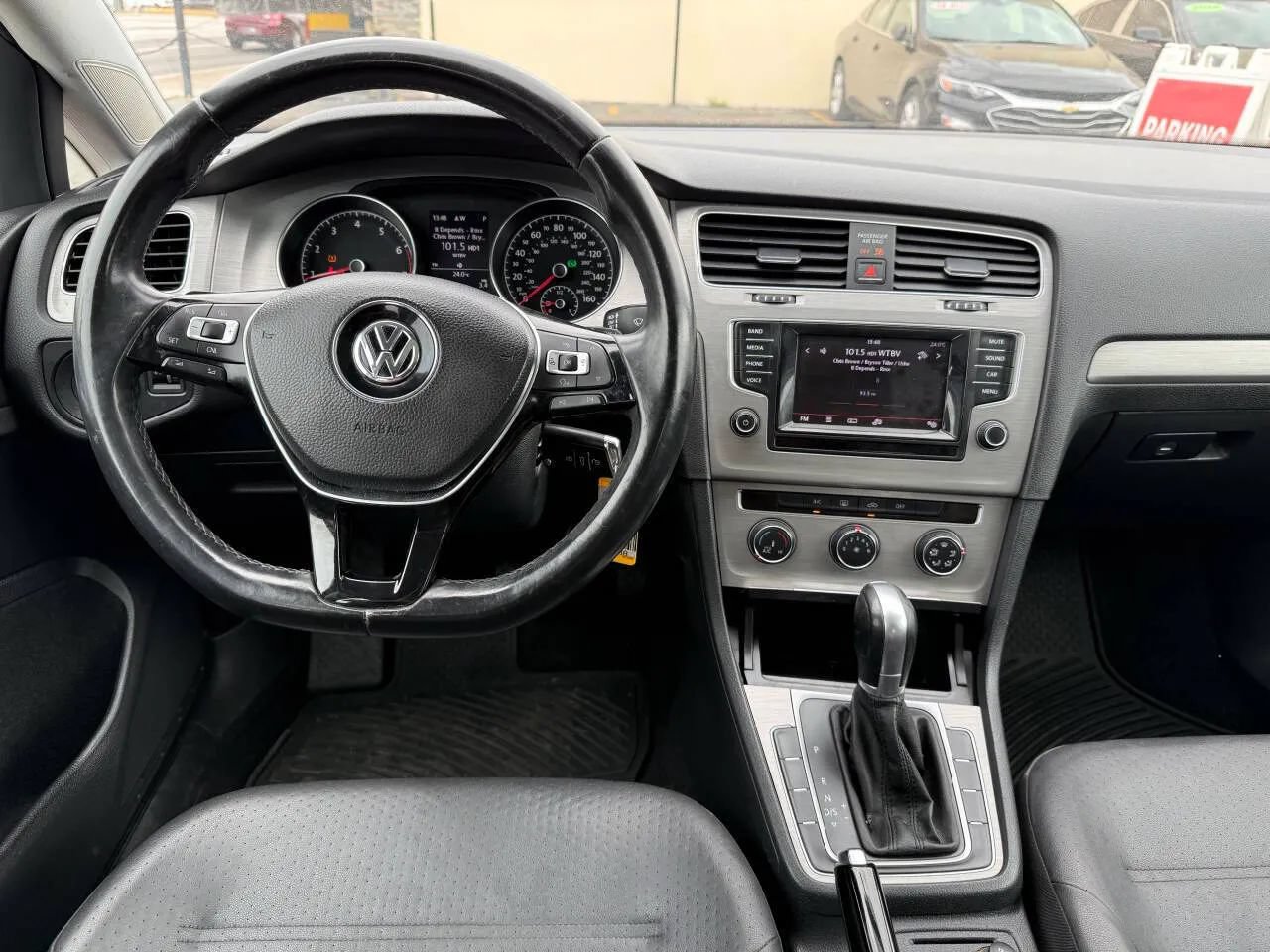 Used 2015 Volkswagen Golf S FWD image 14