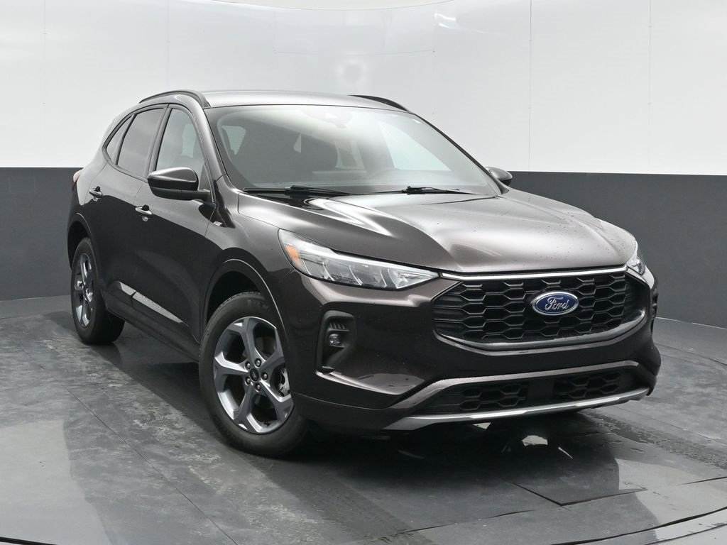 Used 2023 Ford Escape ST-Line Select w/ Tech Pack #1 image 2