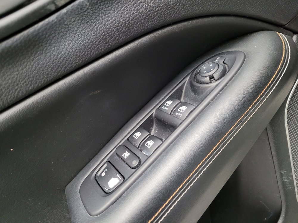 Used 2018 Jeep Compass Latitude w/ Popular Equipment Group FWD image 27