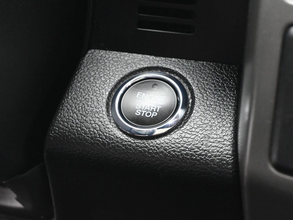 Certified 2020 Ford Expedition XLT w/ Equipment Group 202A image 13