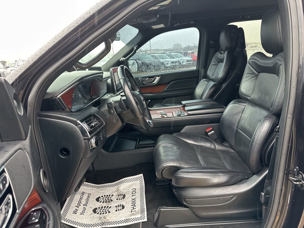 Used 2021 Lincoln Navigator Reserve AWD/4WD image 12