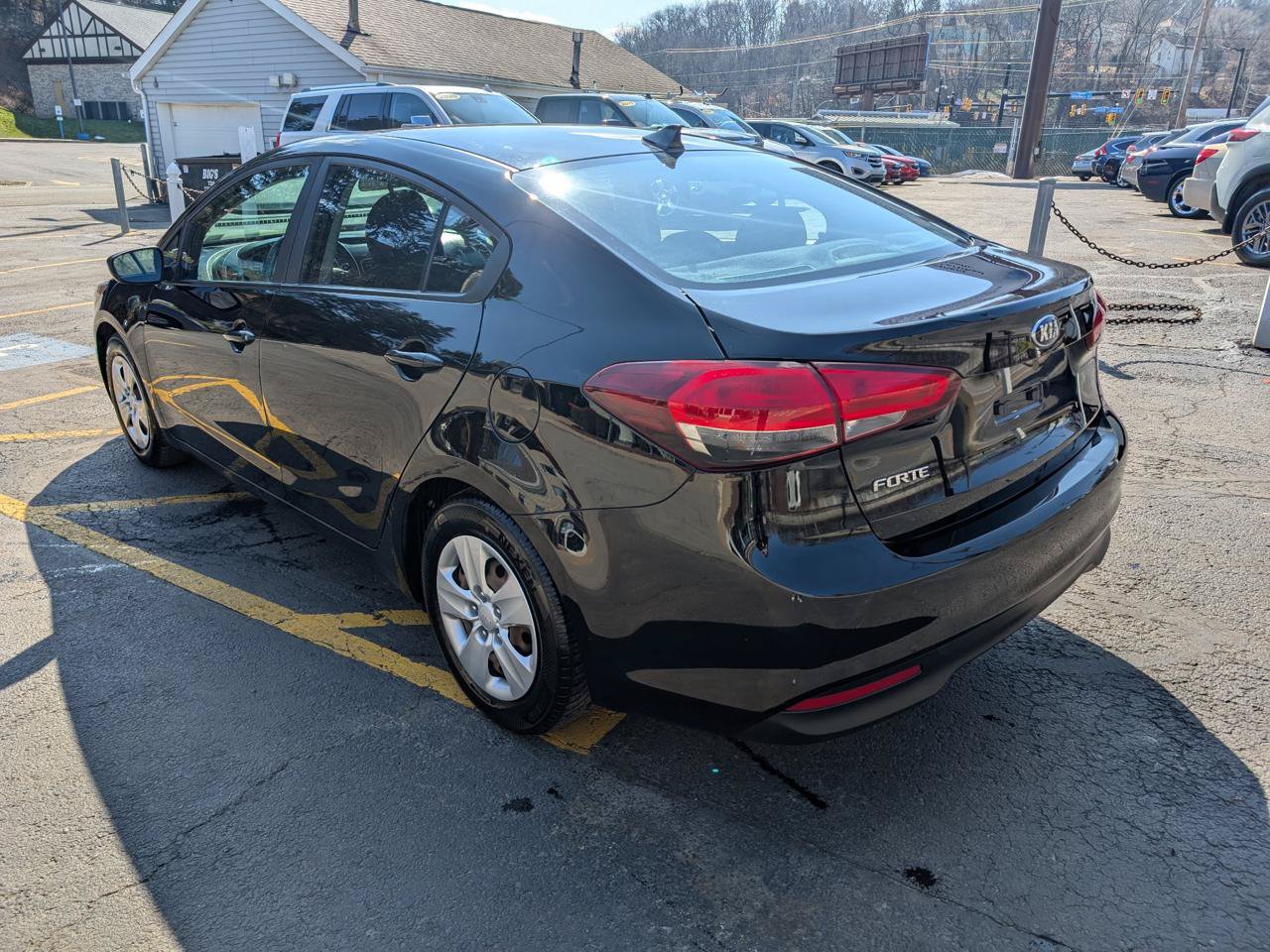 Used 2018 Kia Forte LX FWD image 5