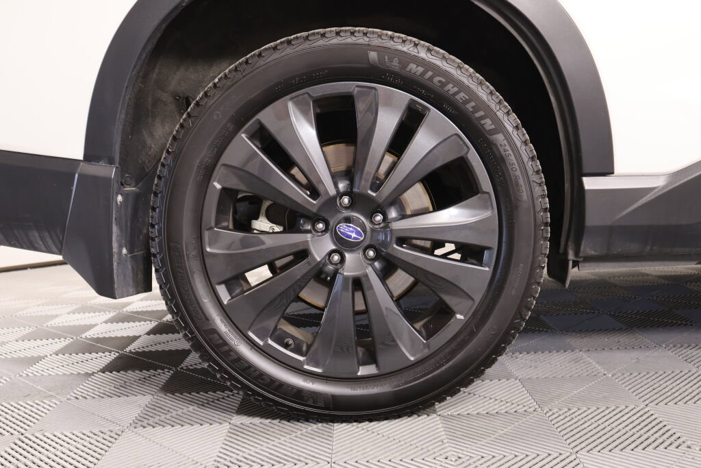 Used 2022 Subaru Ascent Onyx Edition image 4