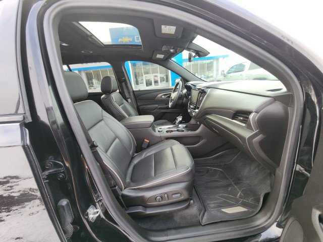 Used 2022 Chevrolet Traverse Premier w/ Redline Edition image 12