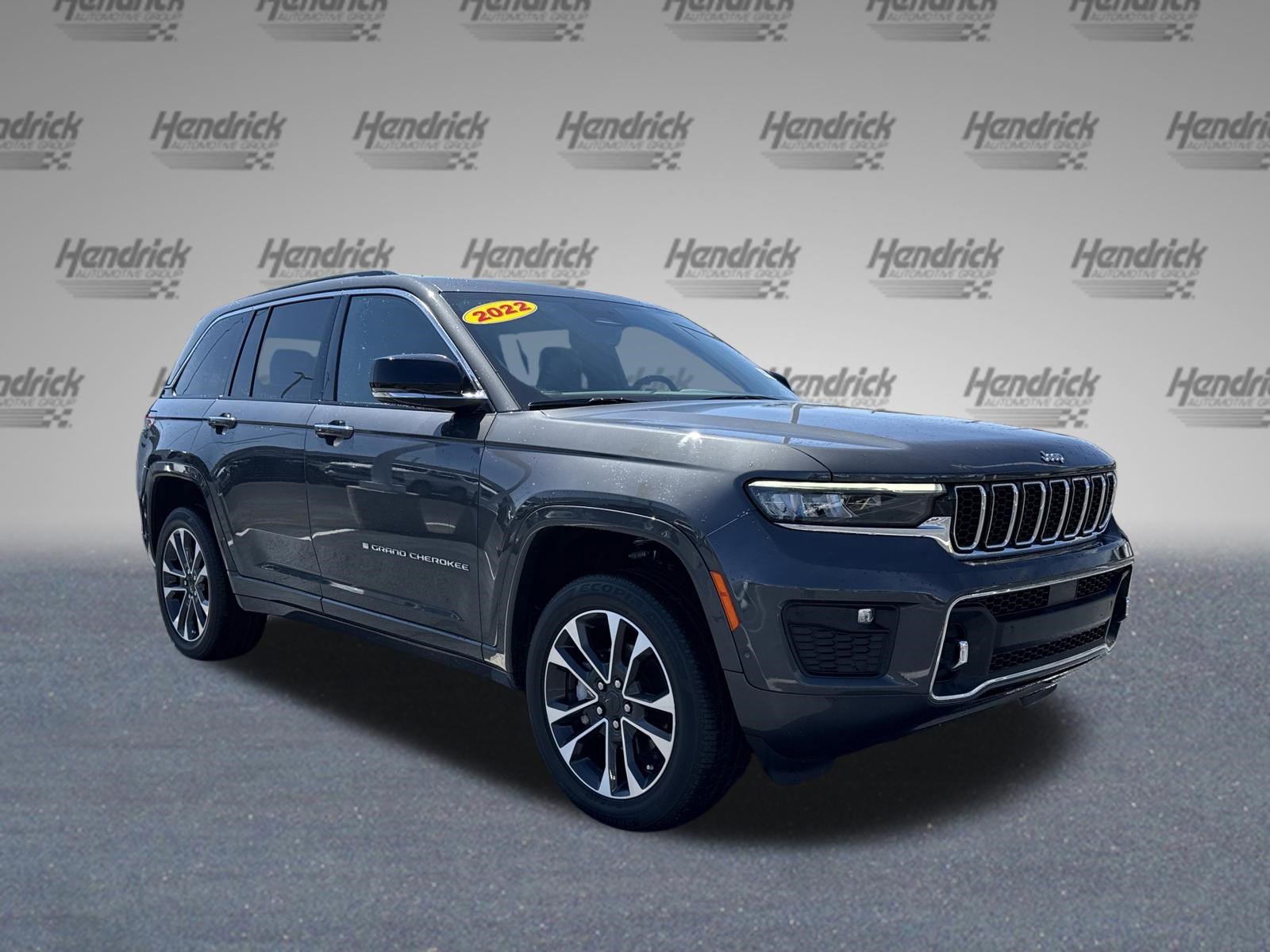 Used 2022 Jeep Grand Cherokee Overland w/ Luxury Tech Group IV AWD/4WD image 4