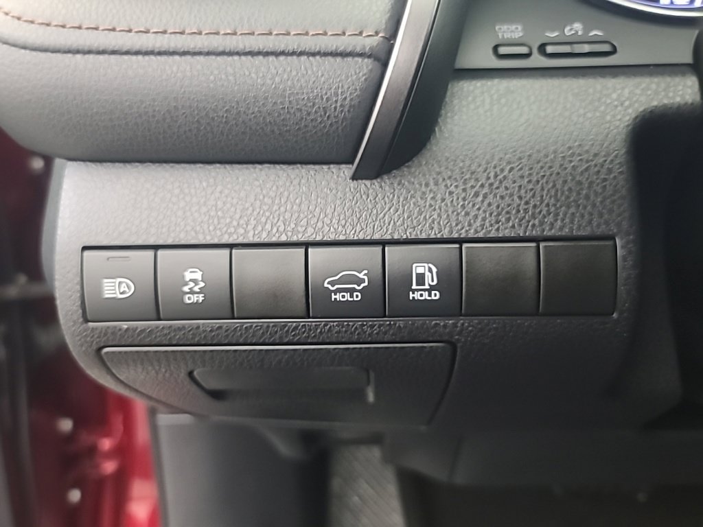 Used 2019 Toyota Camry LE FWD image 27