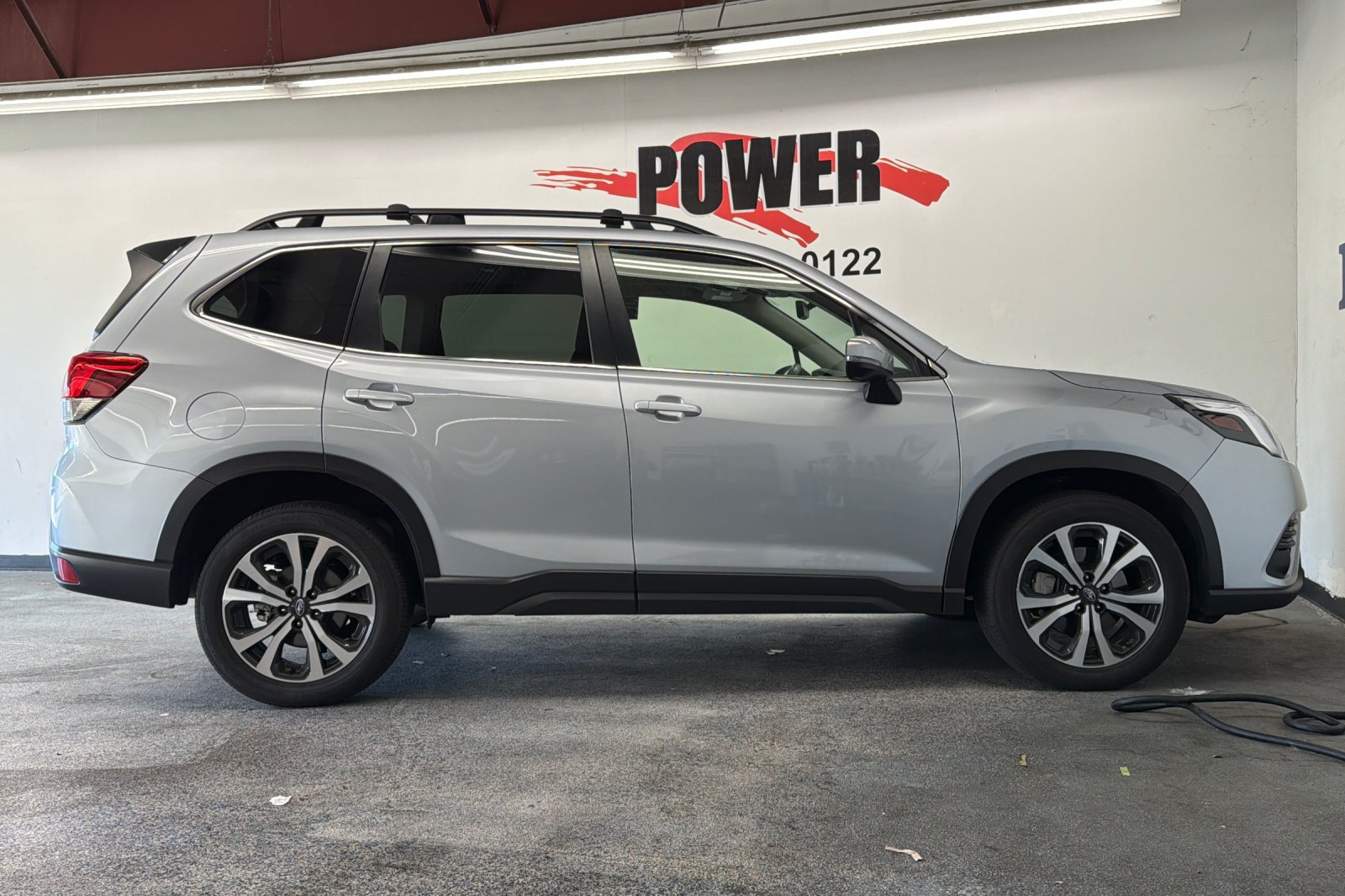 Used 2024 Subaru Forester Limited AWD/4WD image 2